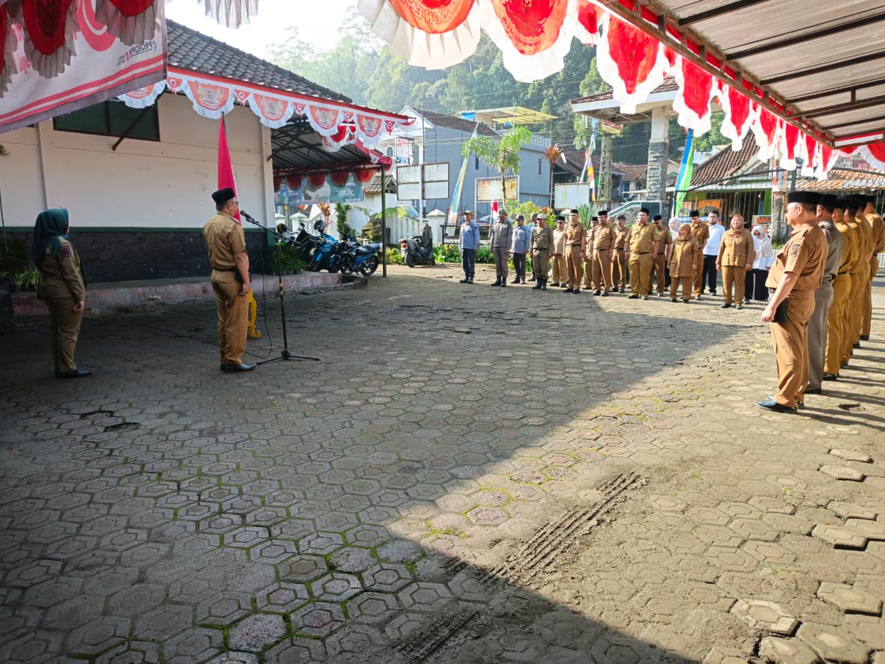 kecamatan-rancabali-gelar-apel-rutin-awal-pekan