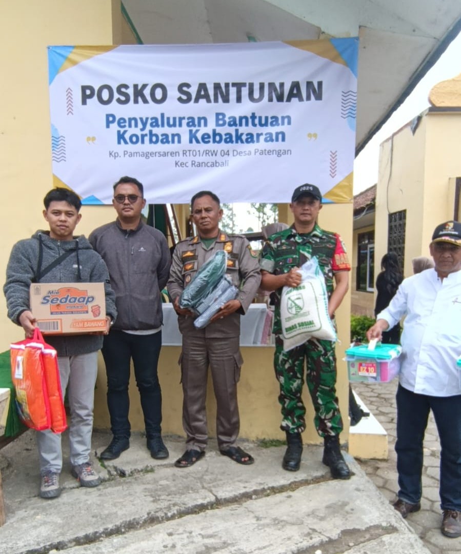 penyerahan-bantuan-untuk-korban-kebakaran-di-desa-patengan
