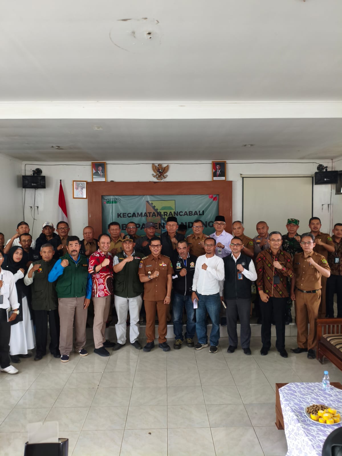 kunjungan-kerja-bupati-bandung-dan-rapat-koordinasi-koperasi-desa-merah-putih-di-kecamatan-rancabali