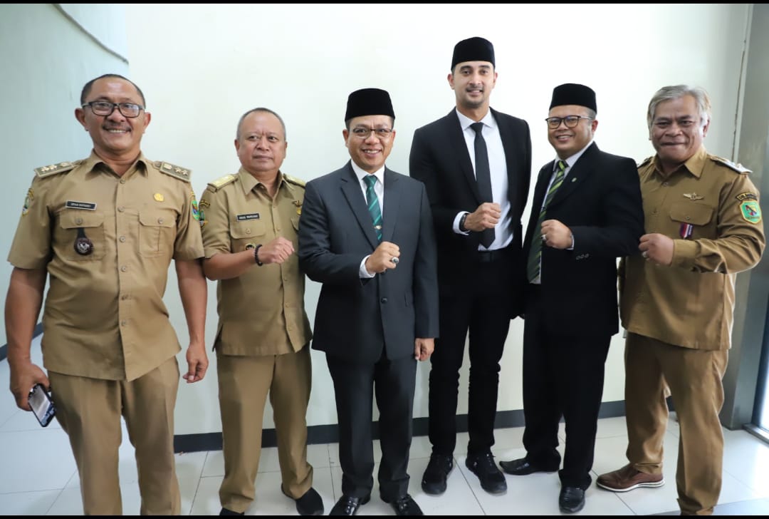 camat-rancabali-hadiri-sidang-paripurna-dprd-kabupaten-bandung
